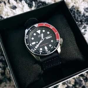 *SOLD* Seiko SKX009k1 (with nato blue strap)